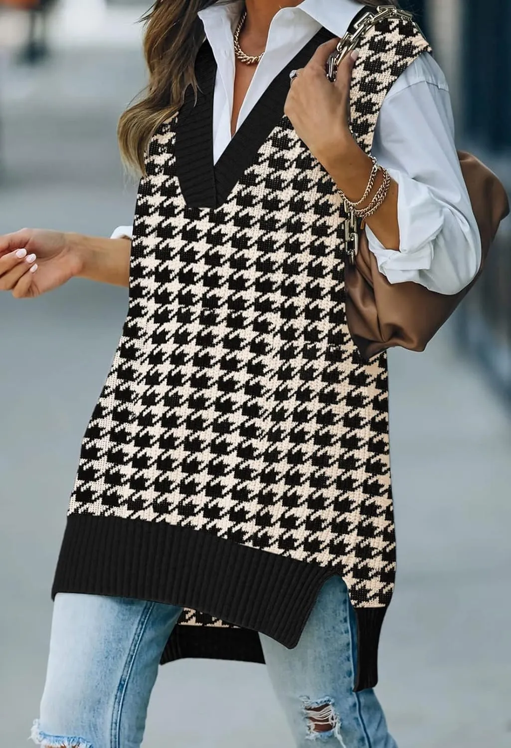 Kisscynest Women's Oversized V Neck Knitted Sweater Vest Casual Loose Sleeveless Sweater Pullover