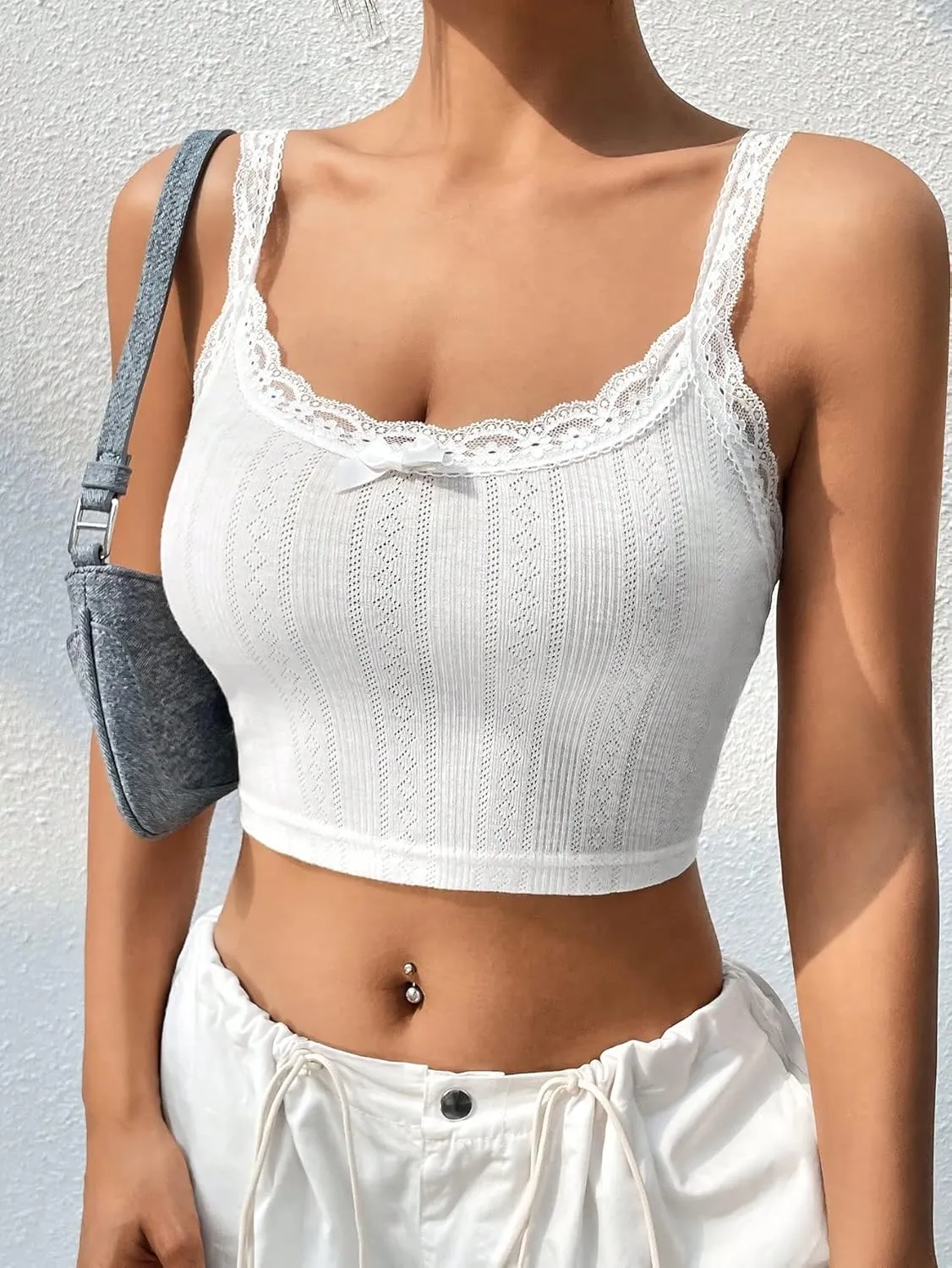 SweatyRocks Women's Lace Bow Front Sleeveless Camisole Top Slim Fit Casual Cropped Cami Top