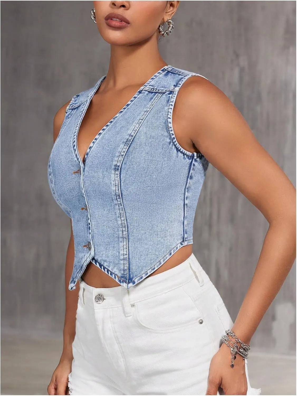 Verdusa Women's Denim Vest Button Up V Neck Sleeveless Jean Vest Top Corset Top Jean Crop Top