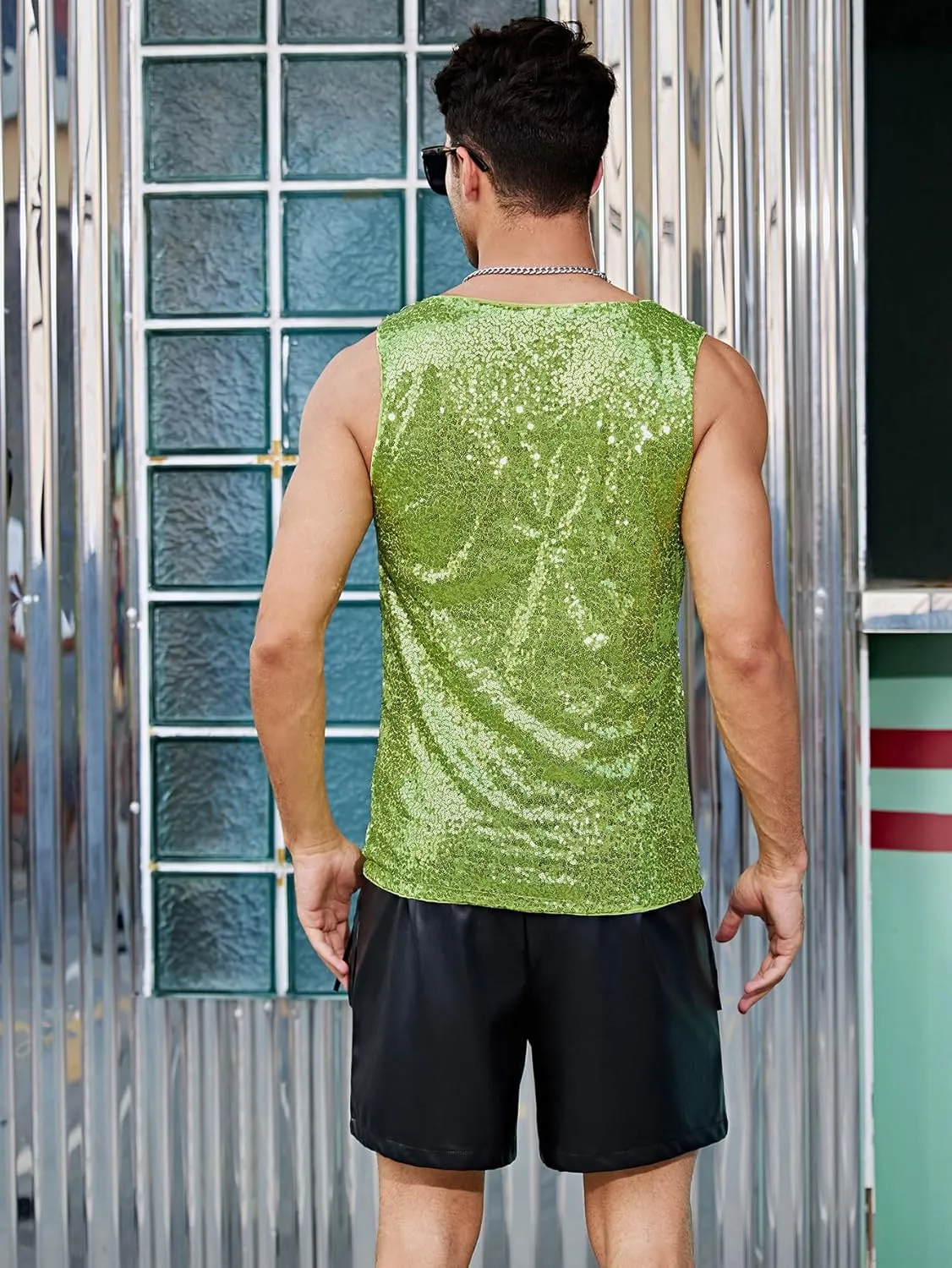 WDIRARA Men's Sequin Sleeveless Round Neck Tank Top T Shirt Party Top