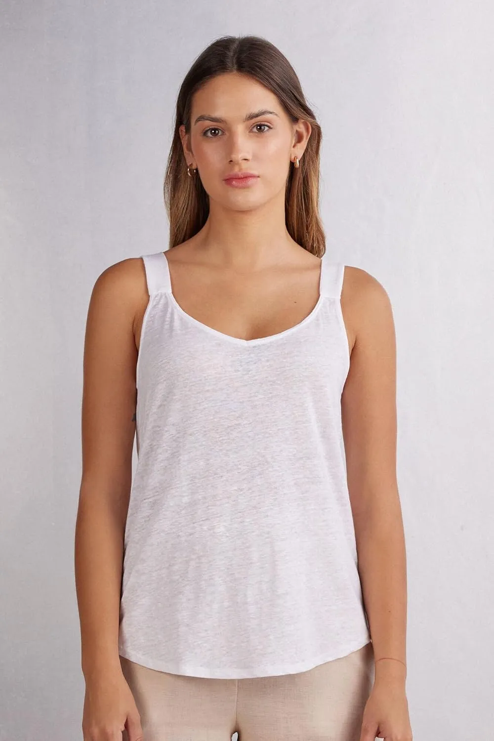 Woman's Linen Tank Top